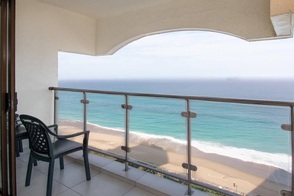 Apartment 1001 Bermudas Modern 3 Bedroom Front Sea View Durban